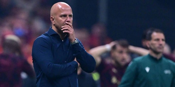 斯洛特谈利物浦成绩遭针对：克洛普战术调整引争议