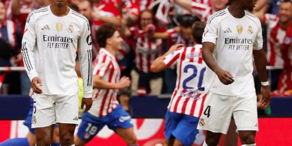 皇马11小时飞抵阿拉木图 出征欧冠备战