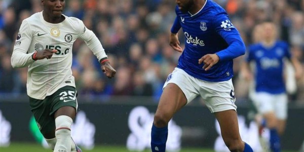 一场0-3，让罗塞尼尔不敢相信：4连败，1.1亿巨星已经哑火：4场0球